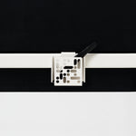 Úložný prvek k TV stojanu Remote Box Mount