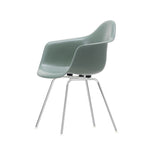 Židle Eames Fiberglass Armchair DAX