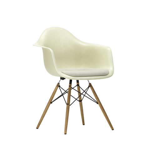Židle Eames Fiberglass Armchair DAW